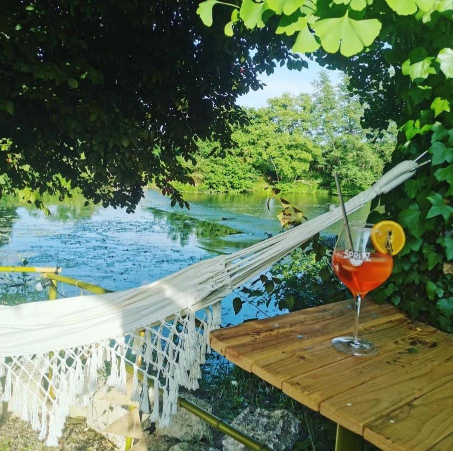 Moulin De Monpoisson Bed & Breakfast Le Puy ภายนอก รูปภาพ