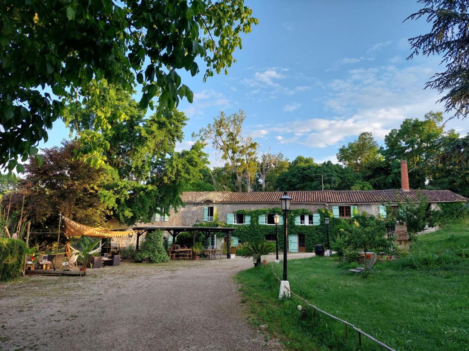 Moulin De Monpoisson Bed & Breakfast Le Puy ภายนอก รูปภาพ